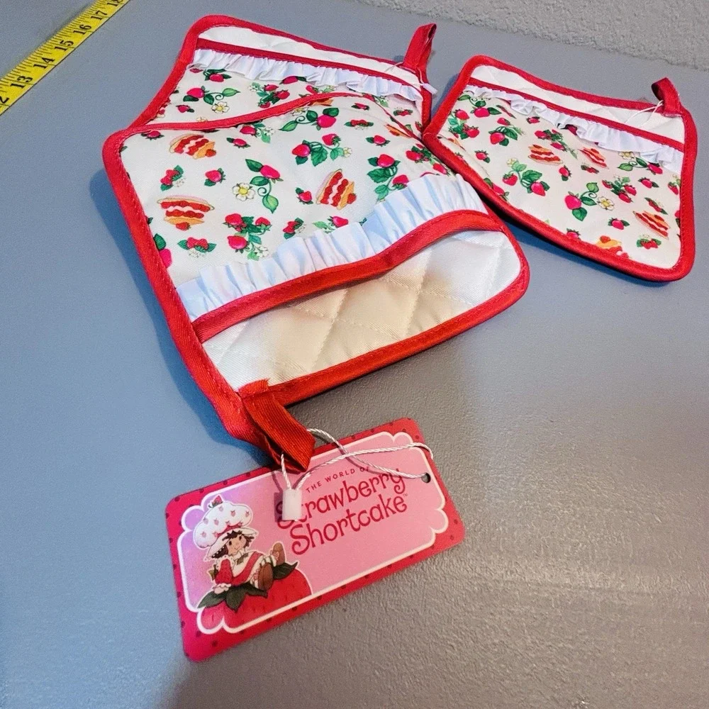 Strawberry Shortcake Licensed Red Pink Kitchen Kawaii Cooking Baking Pot Holder
